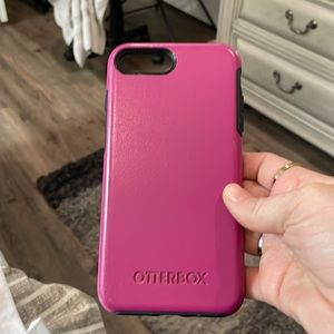 Outterbox iPhone 8 Plus pink case